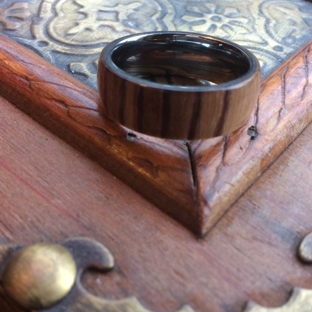 Men’s Tungsten Wedding Band